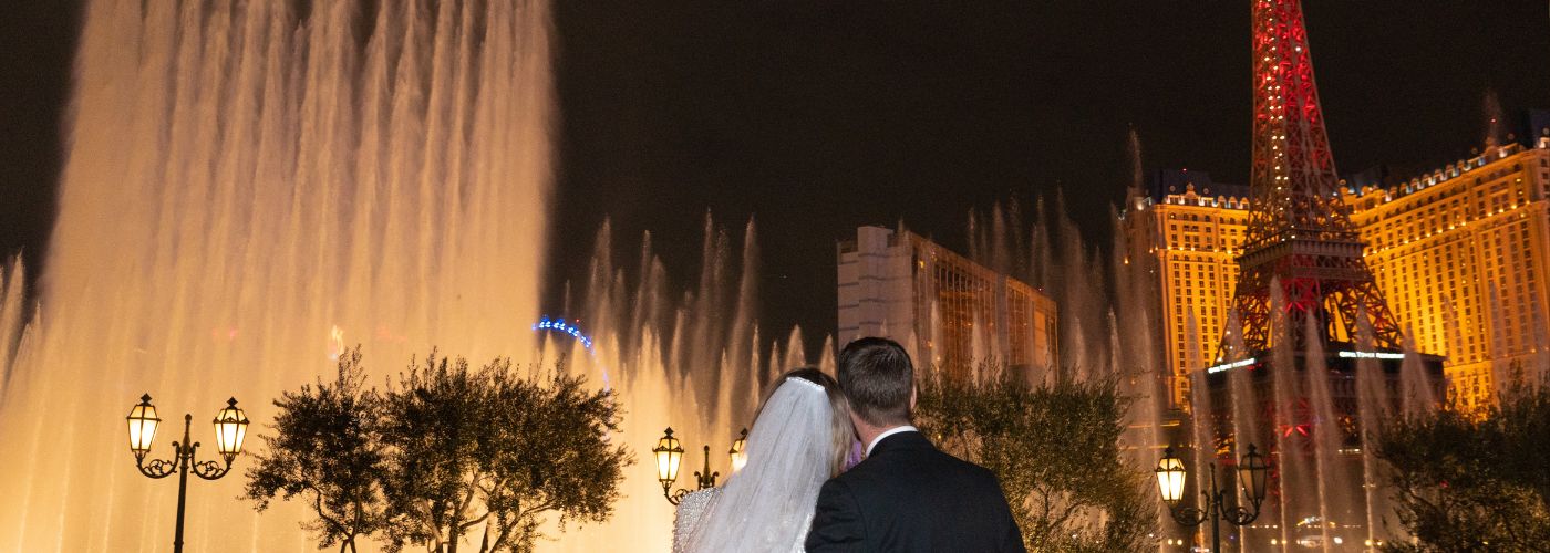 Best Winter Wedding Photo Locations in Vegas